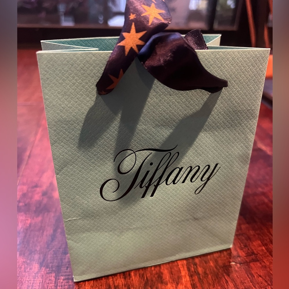 Tiffany shopping bag